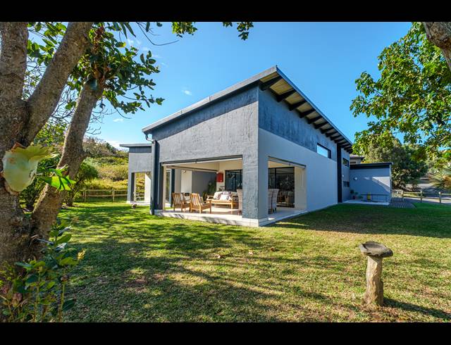 4 BEDROOM HOUSE FOR SALE IN PALM LAKES ESTATE